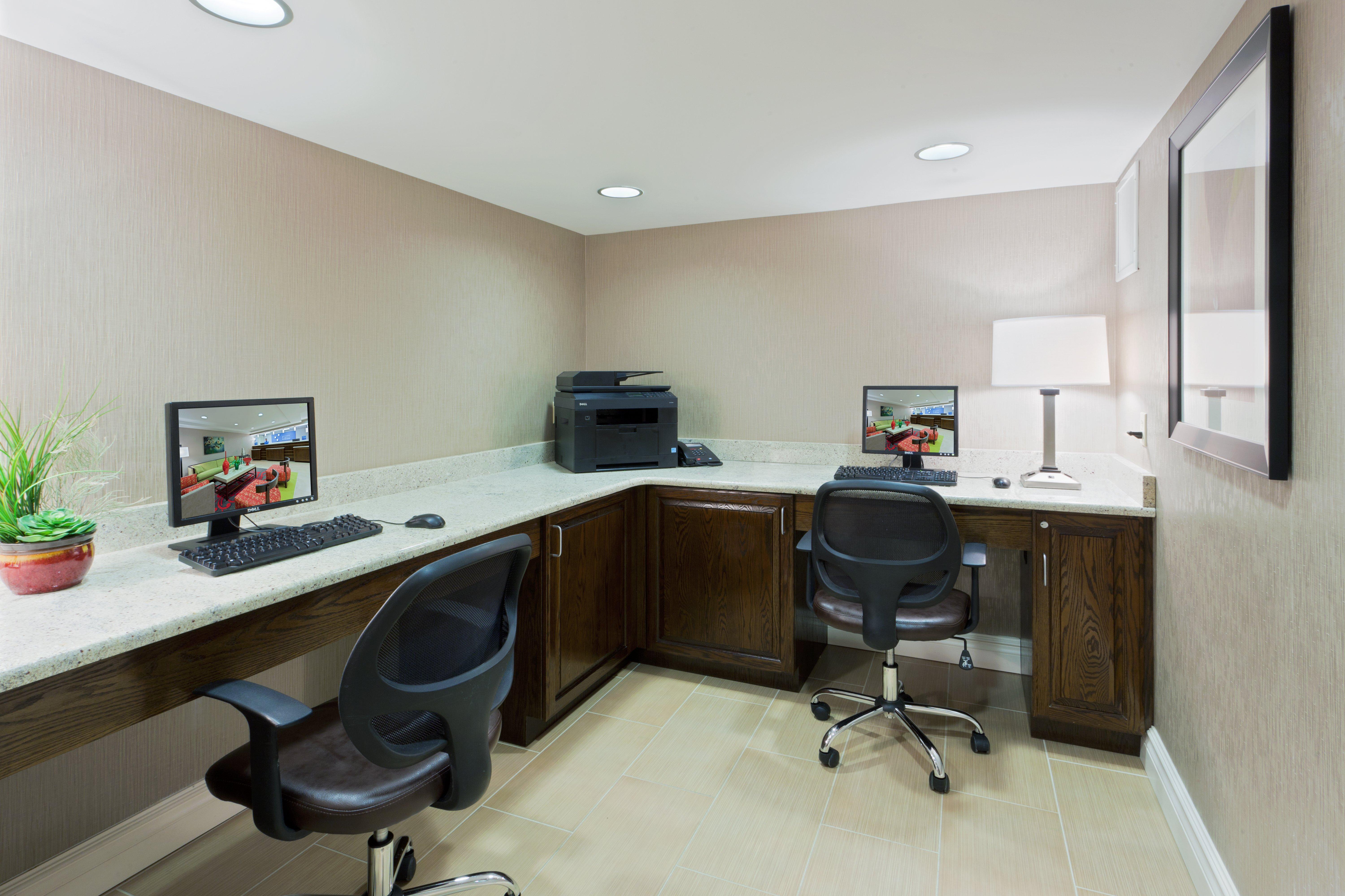 Holiday Inn Express - Neptune By Ihg Bagian luar foto