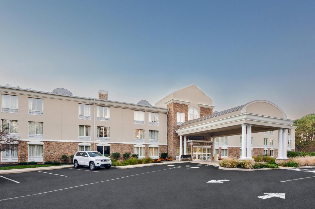 Holiday Inn Express - Neptune By Ihg Bagian luar foto