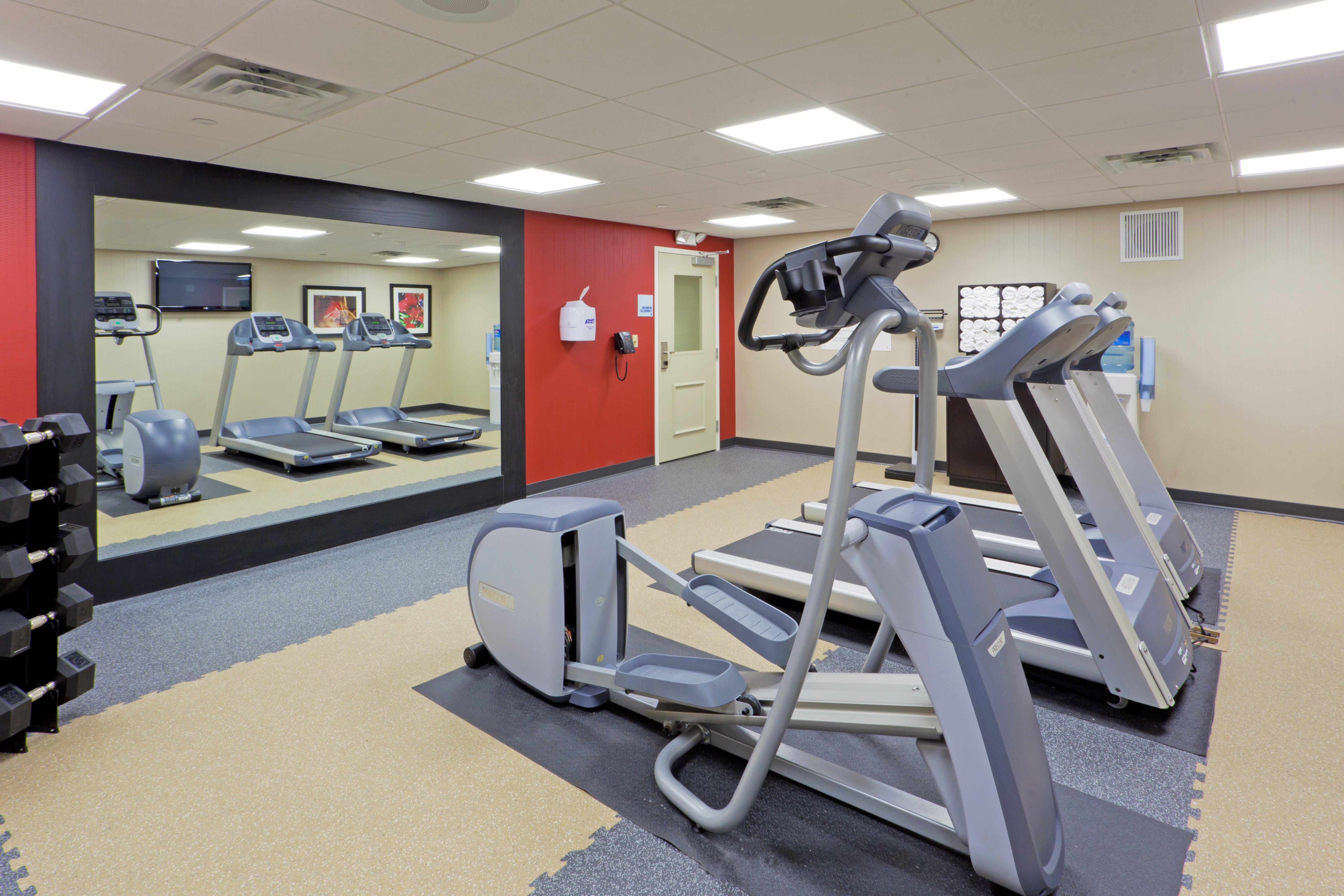 Holiday Inn Express - Neptune By Ihg Bagian luar foto