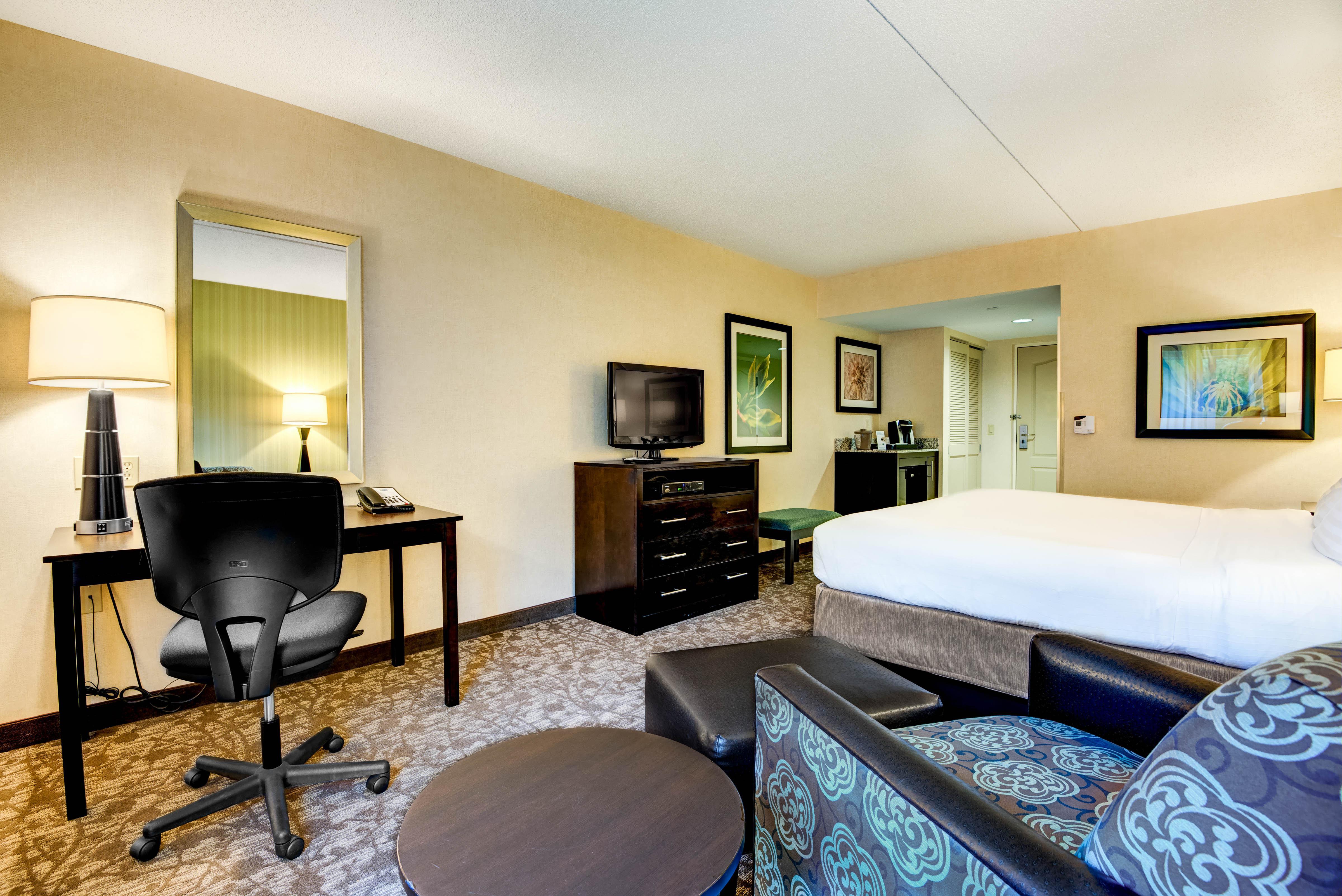 Holiday Inn Express - Neptune By Ihg Bagian luar foto