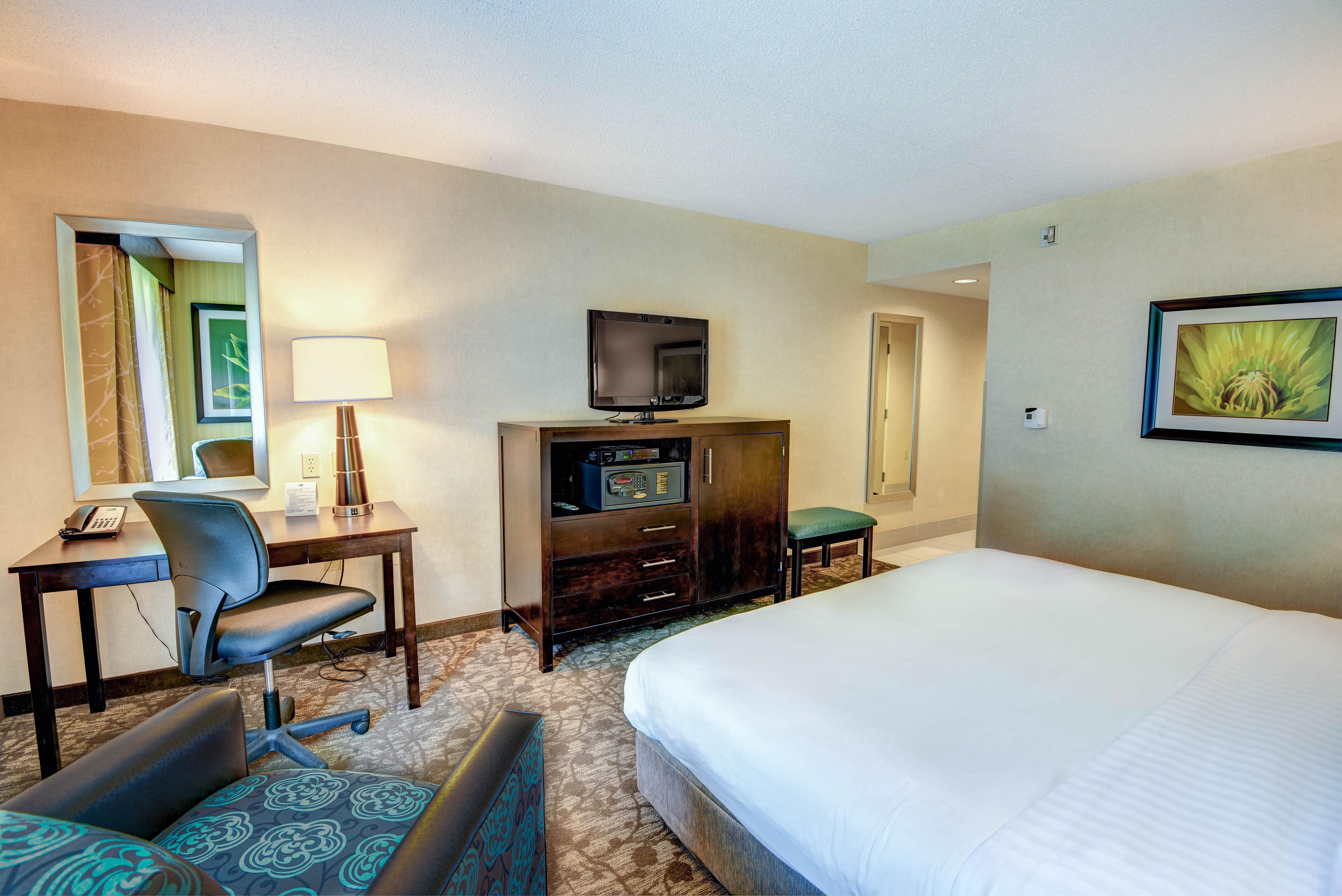 Holiday Inn Express - Neptune By Ihg Bagian luar foto