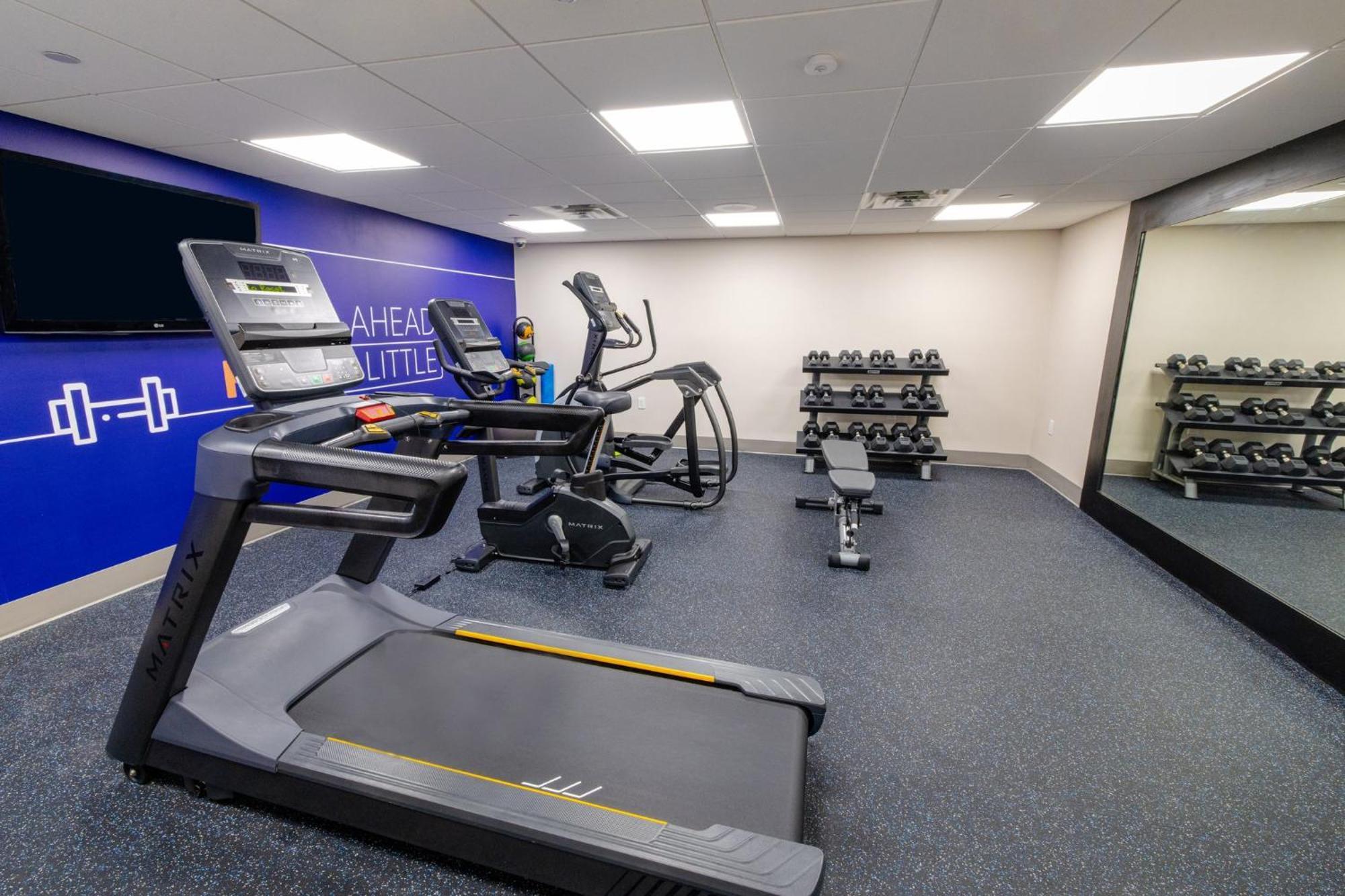 Holiday Inn Express - Neptune By Ihg Bagian luar foto