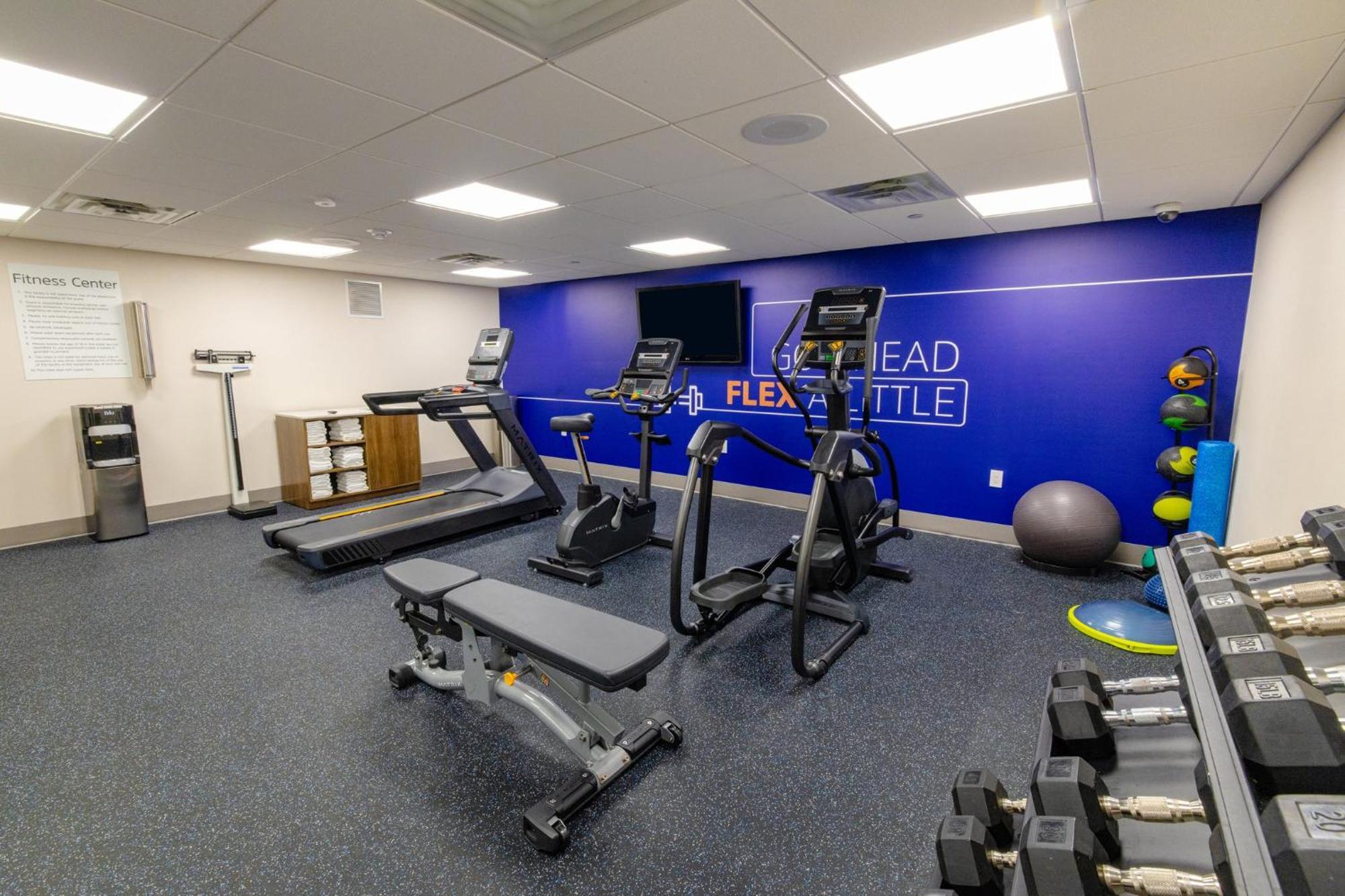 Holiday Inn Express - Neptune By Ihg Bagian luar foto