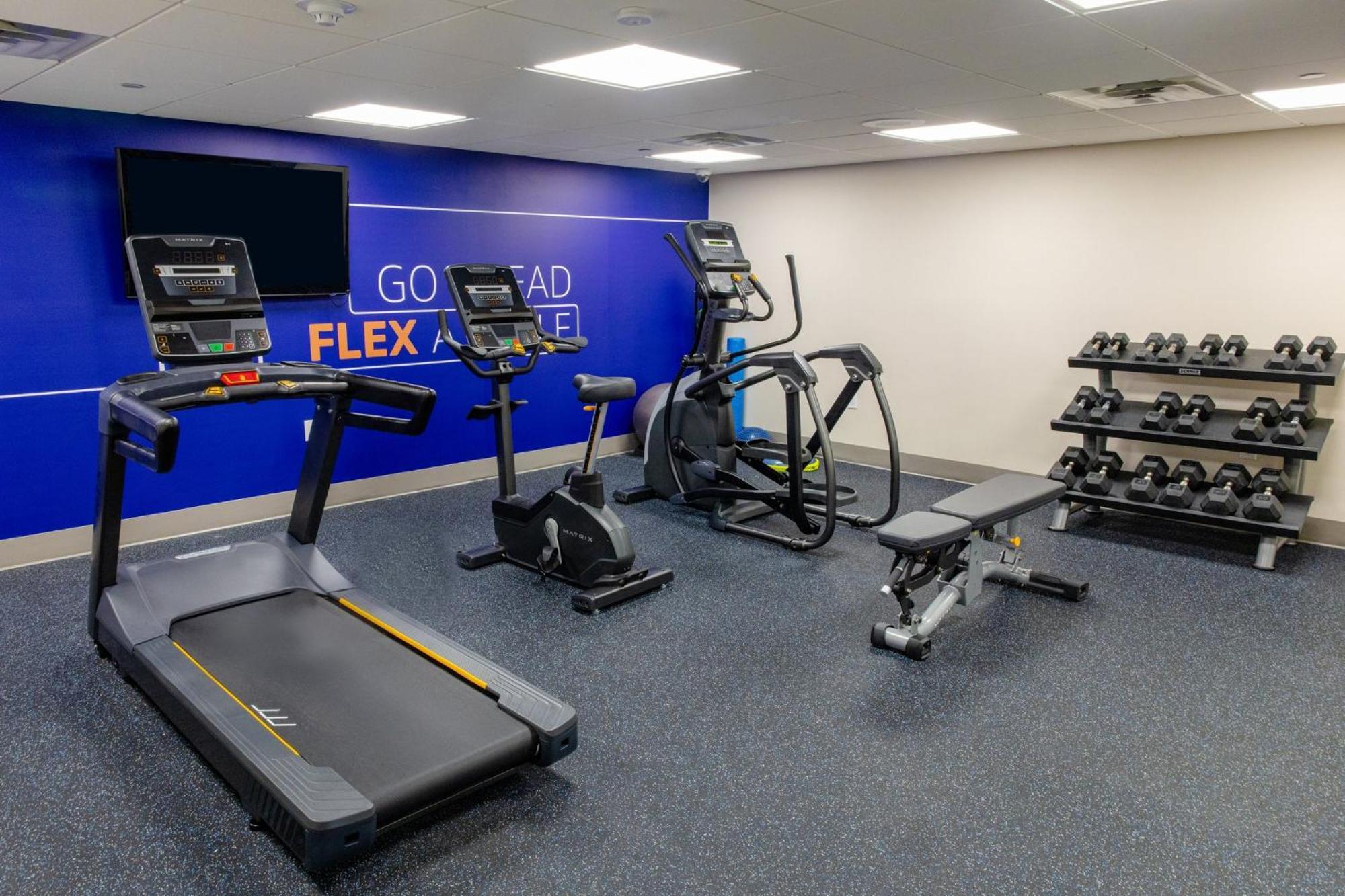 Holiday Inn Express - Neptune By Ihg Bagian luar foto