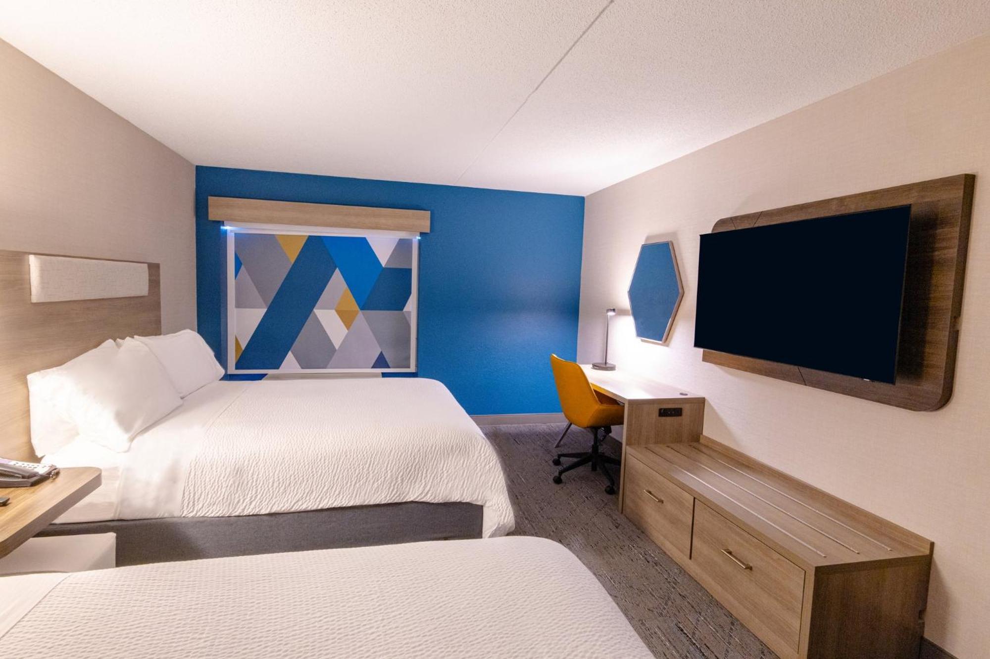 Holiday Inn Express - Neptune By Ihg Bagian luar foto