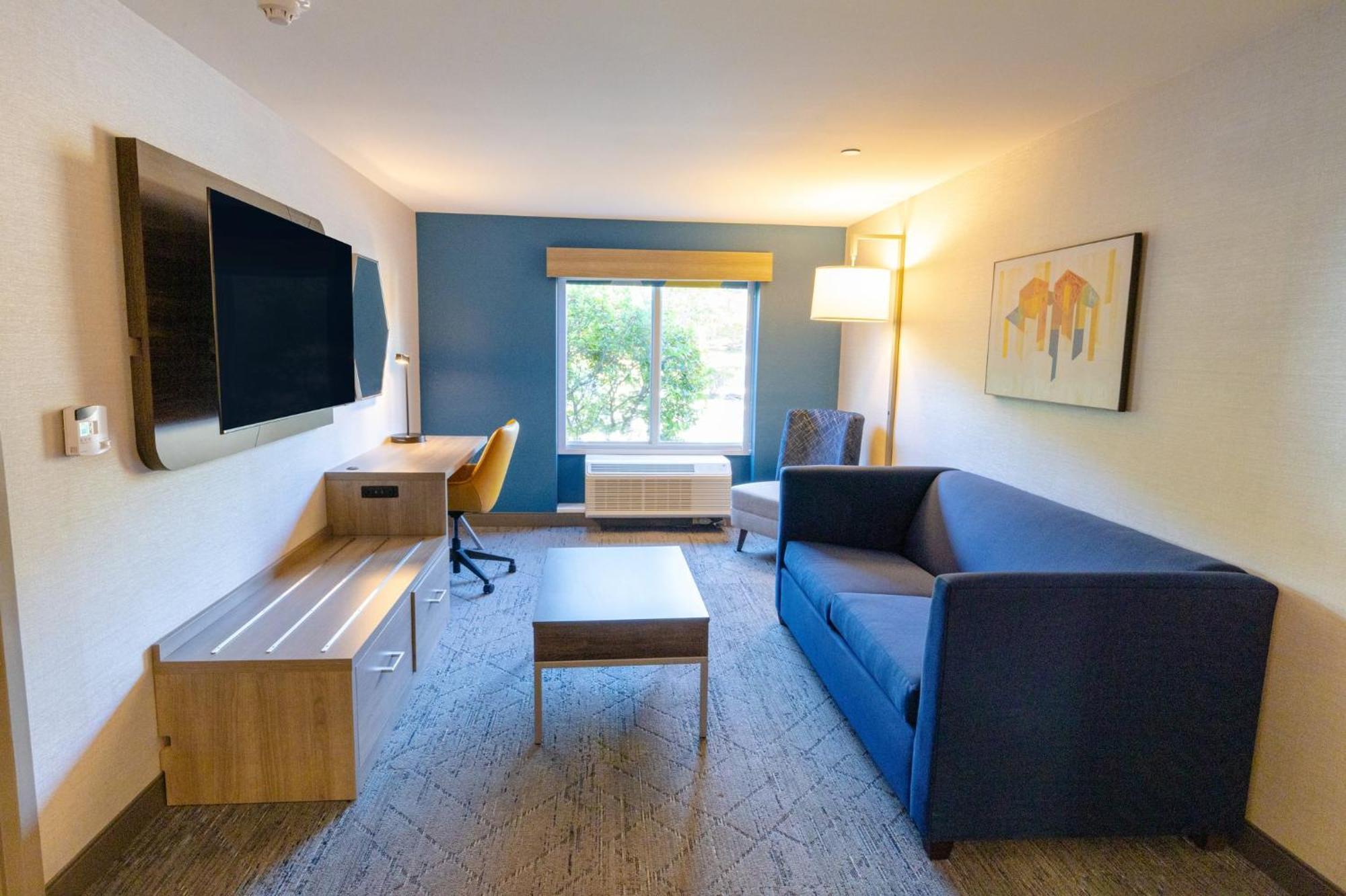Holiday Inn Express - Neptune By Ihg Bagian luar foto