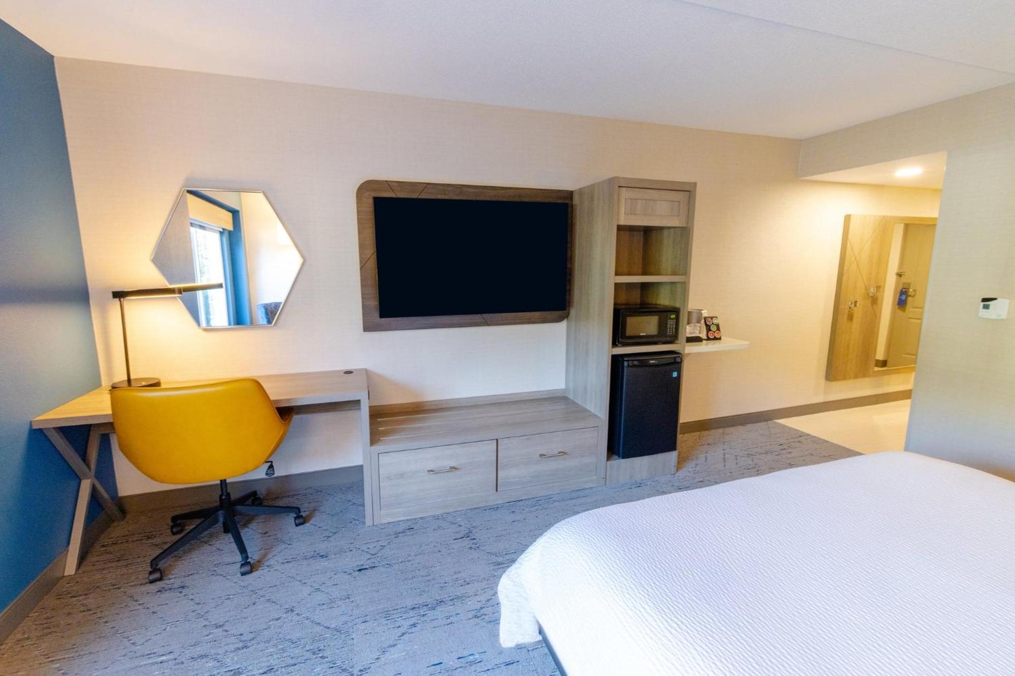 Holiday Inn Express - Neptune By Ihg Bagian luar foto